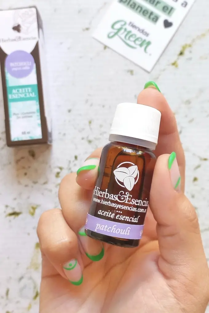 Cómo Usar el Aceite Esencial de Pachulí para la Piel y el Cabello Graso